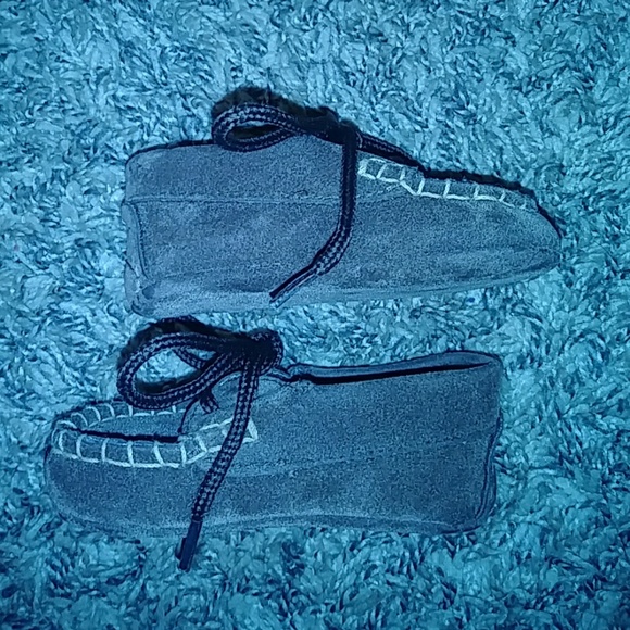 #554Suede booties Size 3-9Mo. Brown color. - Picture 2 of 5